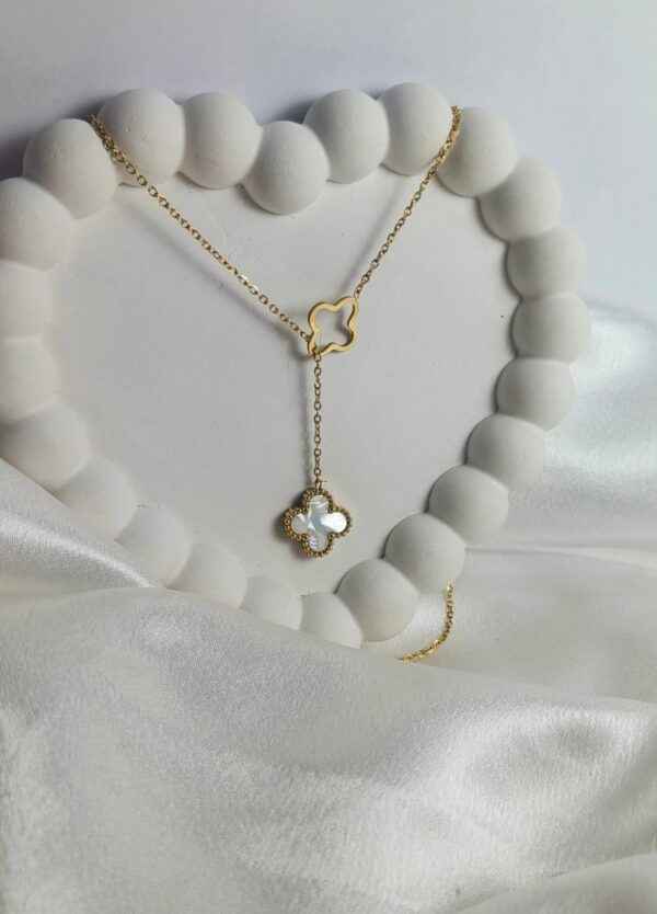 Elegant Clover Pendant Necklace