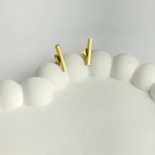 Geometric Gold Open Hoop Earrings – Chic Minimal Style - Image 3
