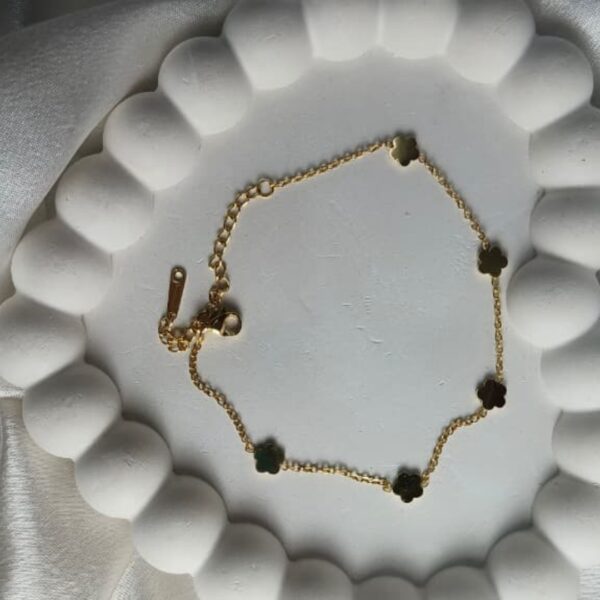 Gold Clover Charm Bracelet – Delicate Chain with Lucky Four-Leaf Accents - Image 2