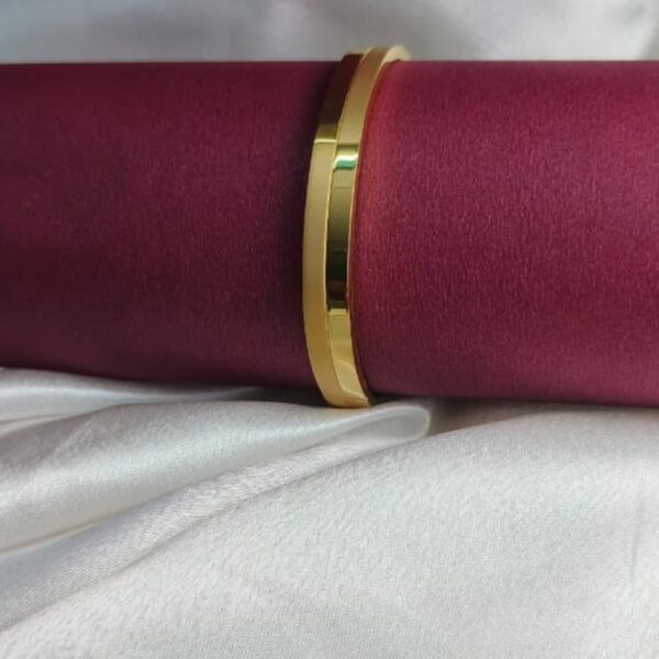 Men’s Minimalist Gold-Plated Bangle – Sleek Polished Cuff Bracelet for Classic Everyday Style - Image 2