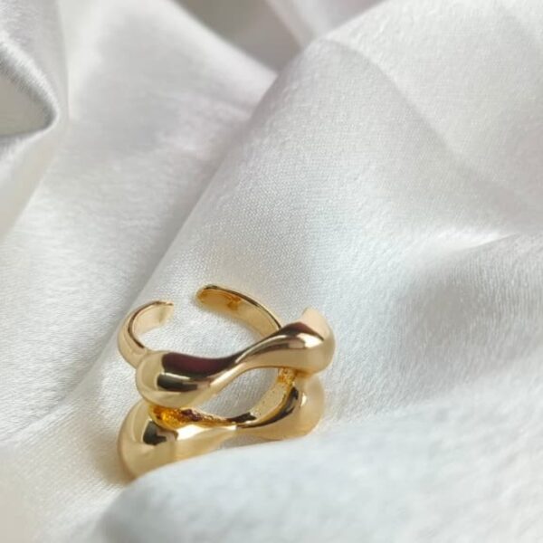 Bold Wave Design Gold Adjustable Ring - Image 3